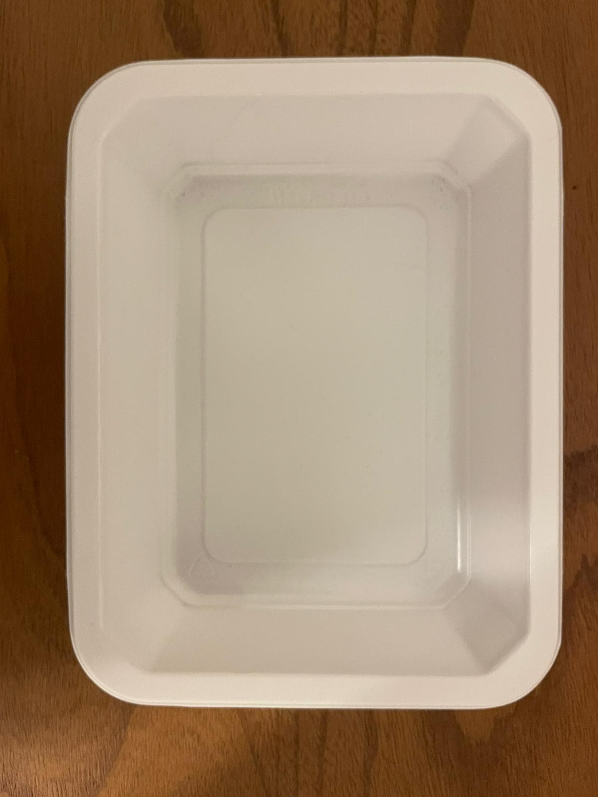 8.65" x 6.7" x 1.53" White PP Food Tray