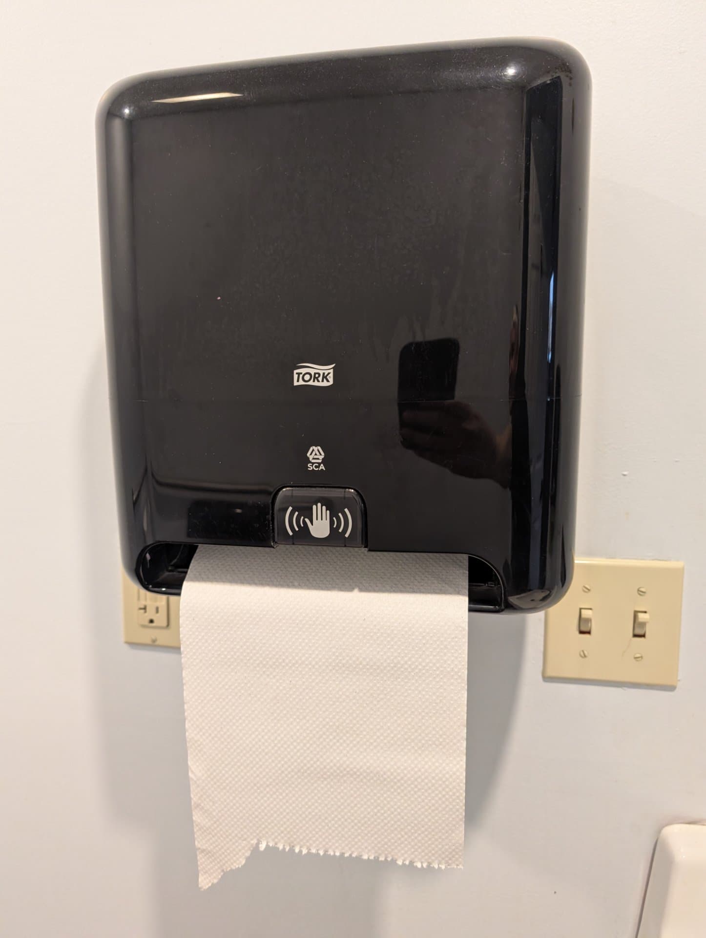 Tork Hand Towel Dispenser with Intuition Sensor